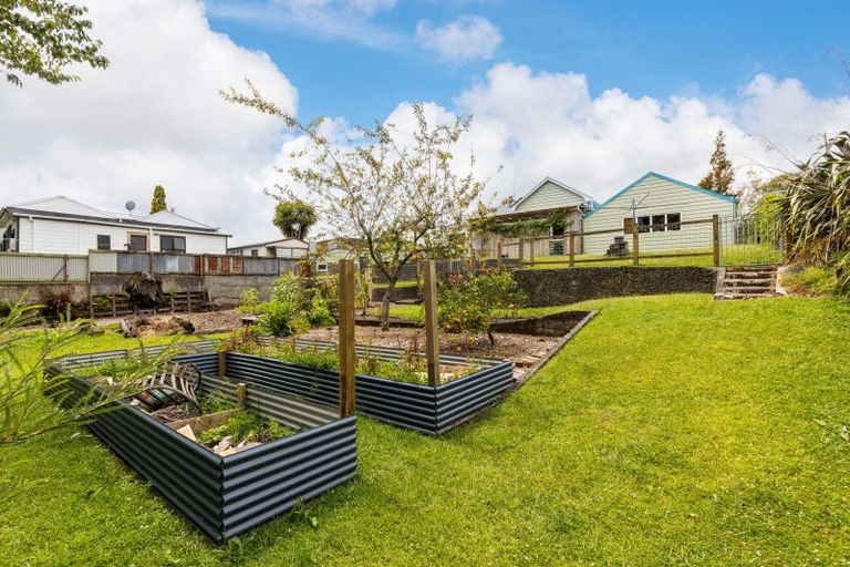 Photo of property in 22 Cutfield Street, Inglewood, 4330