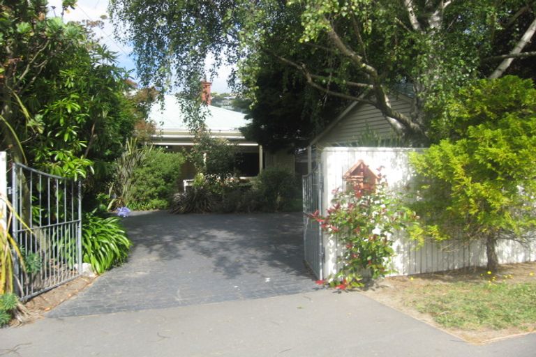 Photo of property in 56 Birdwood Avenue, Beckenham, Christchurch, 8023