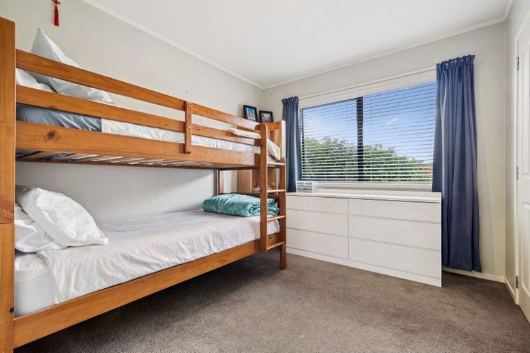 Photo of property in 10 Great North Road, Riverhead, 0820