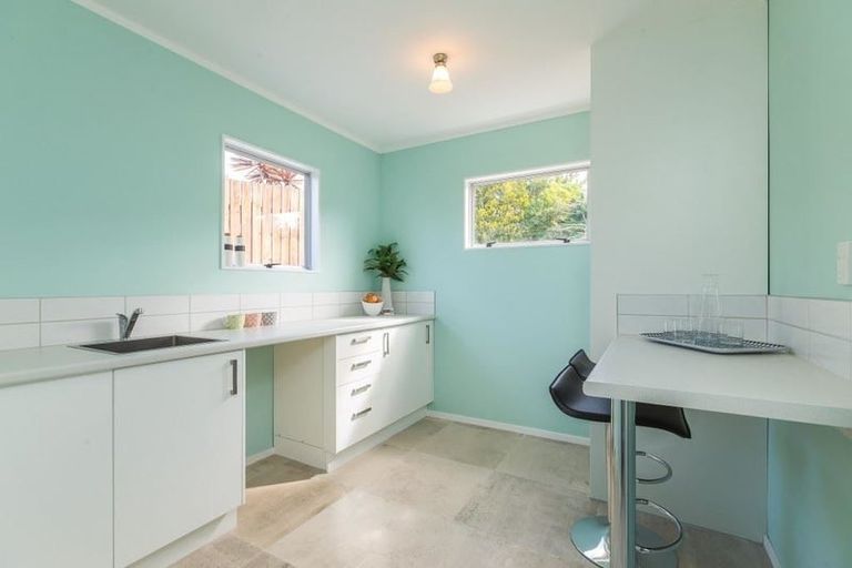 Photo of property in 55 Bruce Road, Glenfield, Auckland, 0629