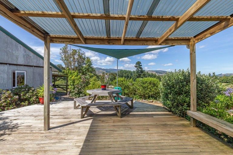 Photo of property in 358 Kimberley Road, Levin, 5571