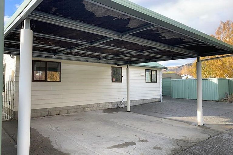 Photo of property in 28 Coleraine Street, Cromwell, 9310