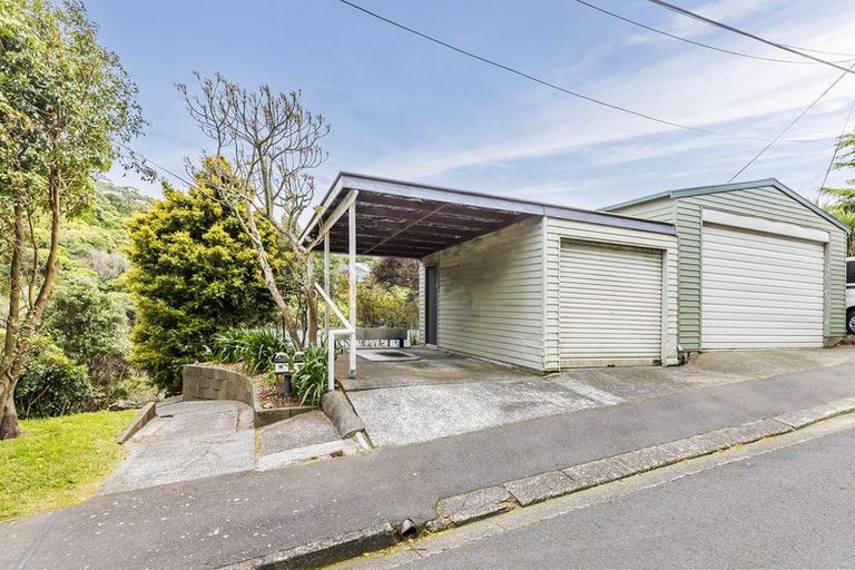 Photo of property in 18 Blackbridge Road, Wadestown, Wellington, 6012