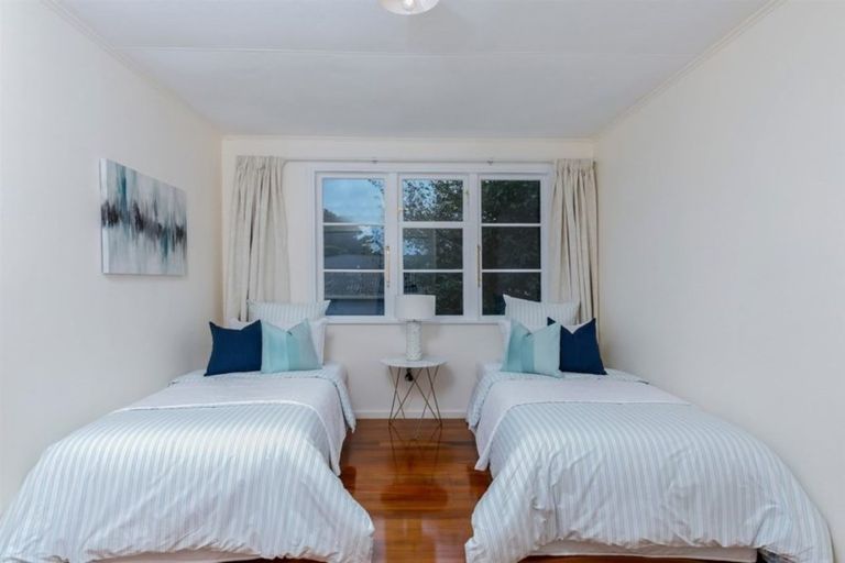 Photo of property in 23 Otakau Road, Milford, Auckland, 0620