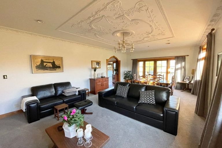 Photo of property in 1 Newcombe Crescent, Karori, Wellington, 6012