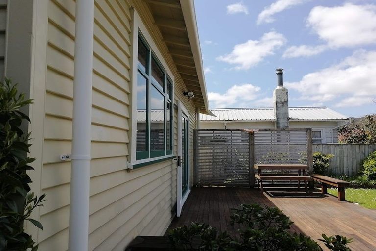 Photo of property in 110 Waiwhetu Road, Waterloo, Lower Hutt, 5011