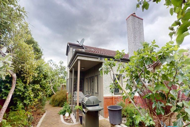 Photo of property in 2/22 Dahlia Street, Palmerston North, 4410
