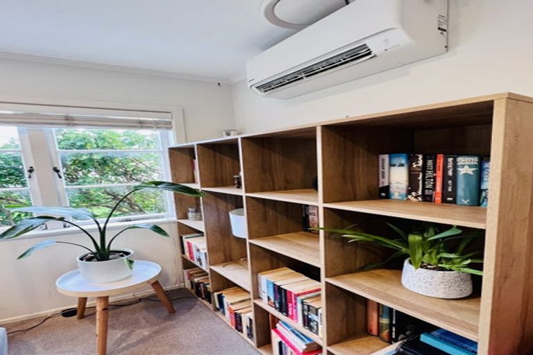 Photo of property in 23 Linwood Avenue, Mount Albert, Auckland, 1025