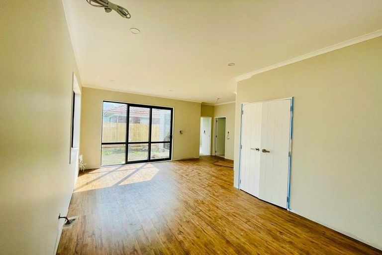 Photo of property in 69 Clevedon Road, Papakura, 2110