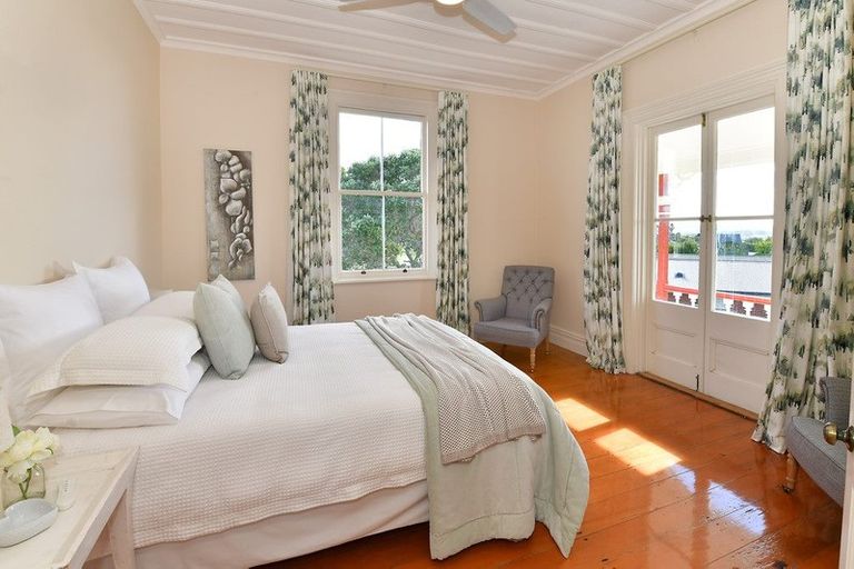 Photo of property in 14 Nelson Street, Helensville, 0800