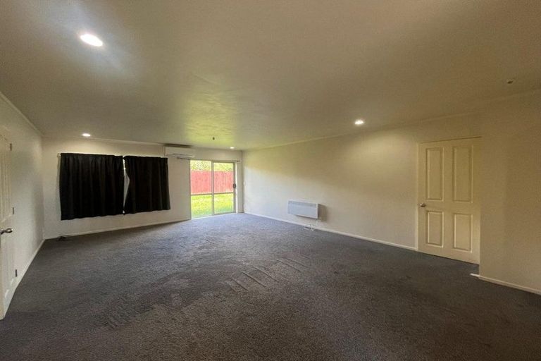 Photo of property in 30 Carlas Way, Ranui, Auckland, 0612