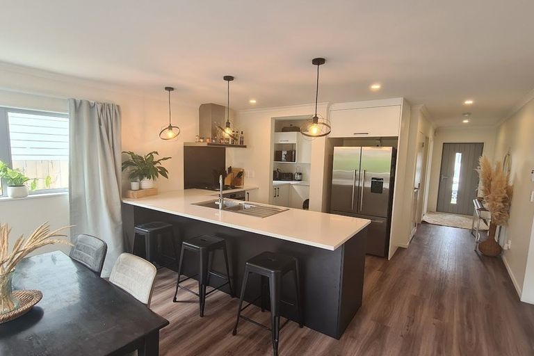 Photo of property in 151 Amesbury Drive, Churton Park, Wellington, 6037