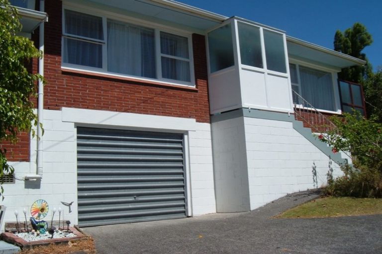 Photo of property in 3/31 Hutchinson Avenue, New Lynn, Auckland, 0600