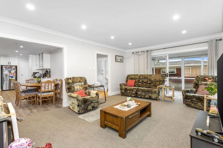 Photo of property in 19 Lawrence Crescent, Hillpark, Auckland, 2102