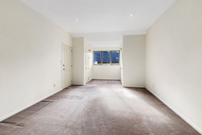 Photo of property in 12 Futuna Close, Karori, Wellington, 6012