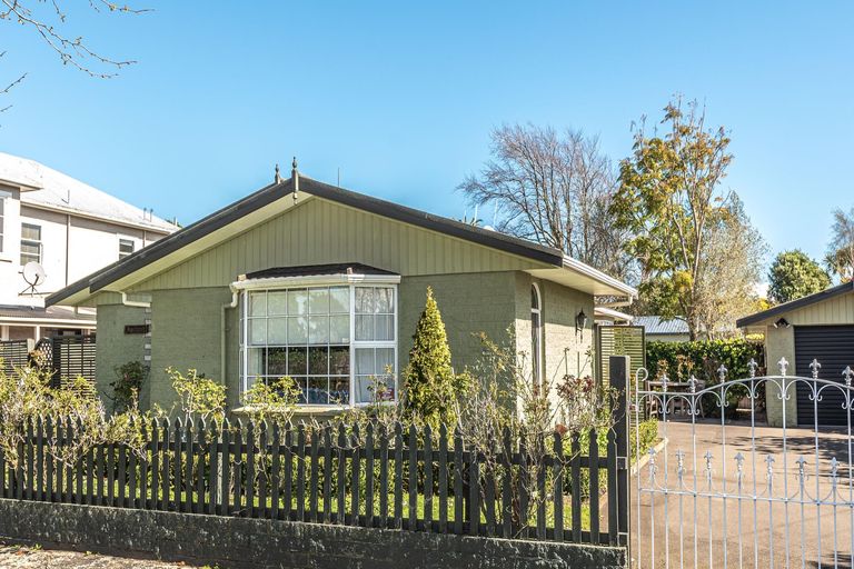 Photo of property in 1a Peakes Road, Saint Johns Hill, Whanganui, 4501