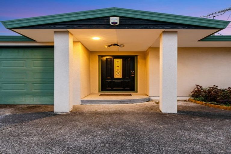 Photo of property in 7a Patrice Place, Massey, Auckland, 0614