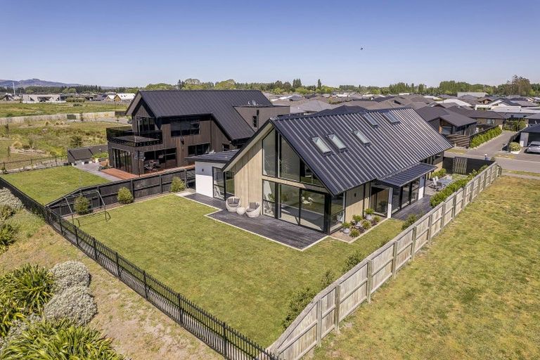 Photo of property in 21 Karere Avenue, Marshland, Christchurch, 8083