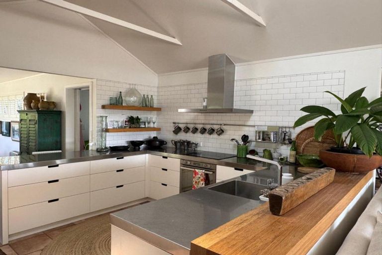 Photo of property in 42 Pipi Street, Te Awanga, 4102