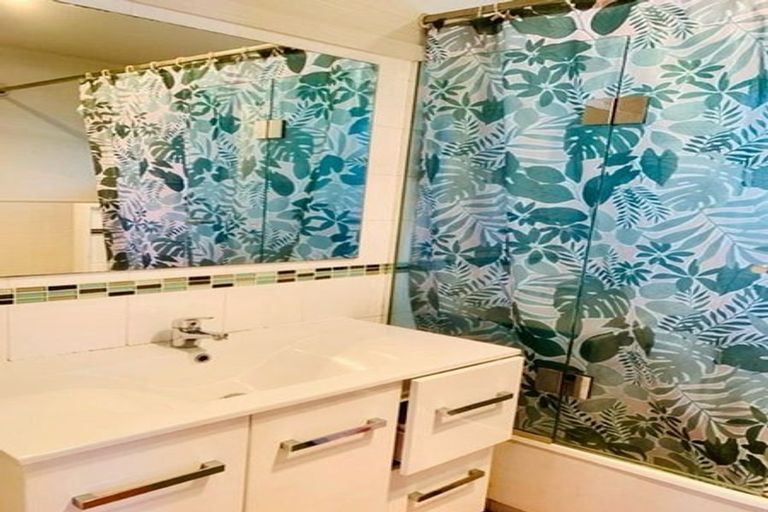 Photo of property in 2a Williams Avenue, Pakuranga, Auckland, 2010