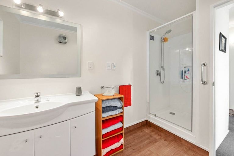 Photo of property in 25 Boundary Road, Waipahihi, Taupo, 3330