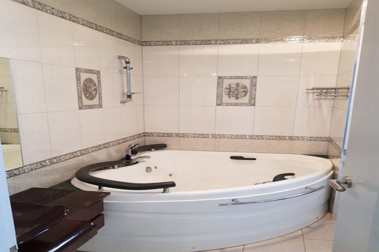 Photo of property in 217 East Coast Road, Campbells Bay, Auckland, 0620