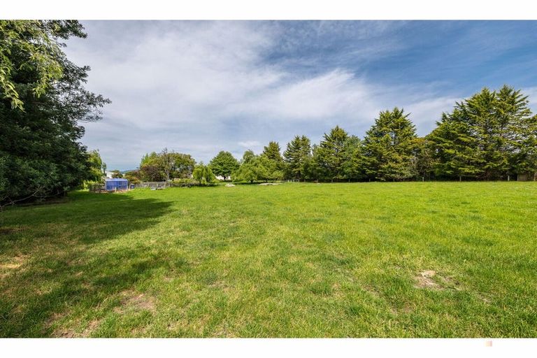 Photo of property in 124 Maytown Road, Waimate, 7978