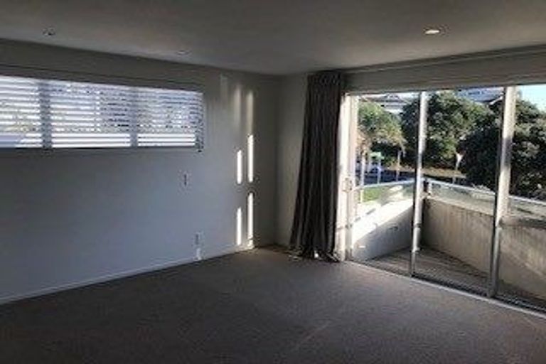 Photo of property in 17 The Strand, Takapuna, Auckland, 0622