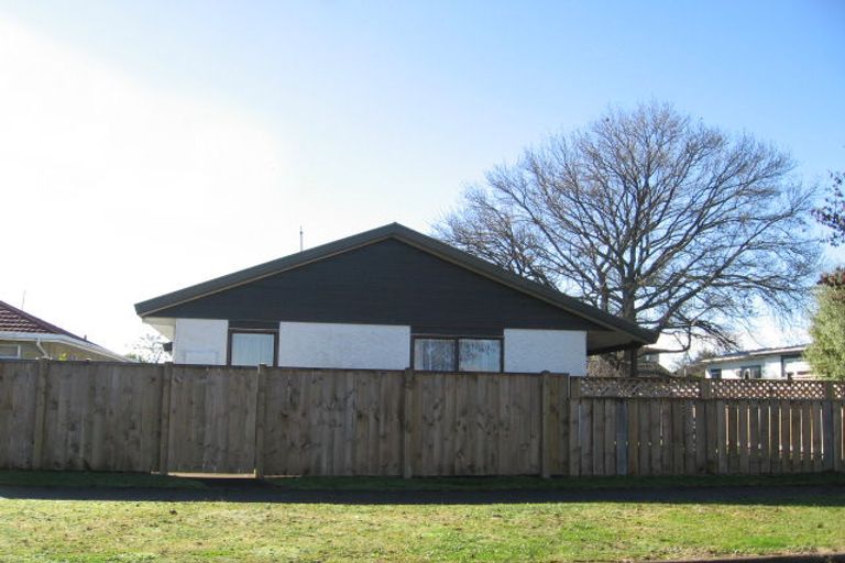 Photo of property in 812 Lyell Street, Akina, Hastings, 4122