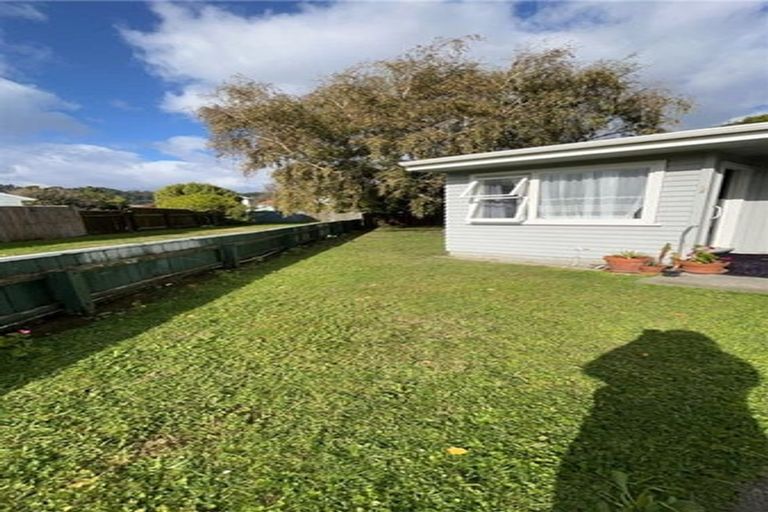 Photo of property in 138 Reynolds Street, Taita, Lower Hutt, 5011