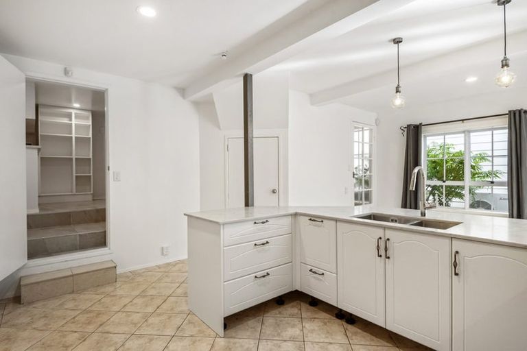 Photo of property in 85 Balmoral Road, Mount Eden, Auckland, 1024