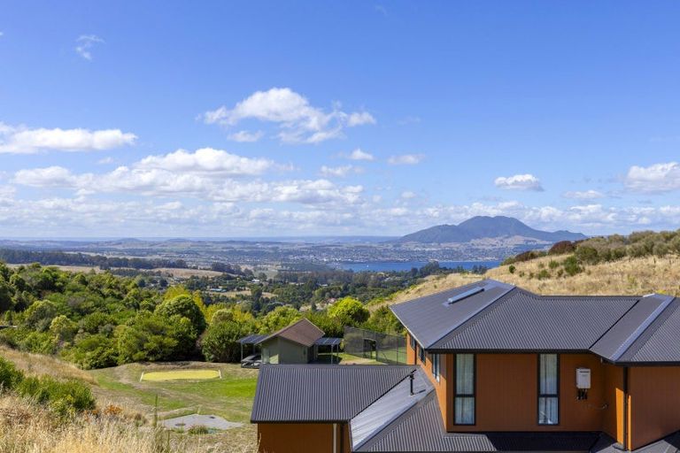 Photo of property in 5 Grandview Lane, Acacia Bay, 3385