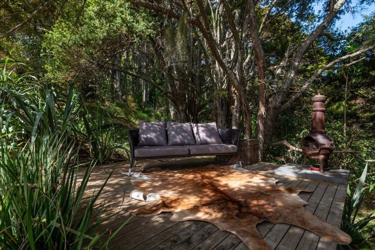 Photo of property in 205 Takahoa Drive, Kaiwaka, 0573