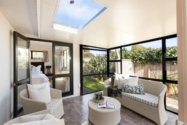 Photo of property in 20a East Street, Terrace End, Palmerston North, 4410