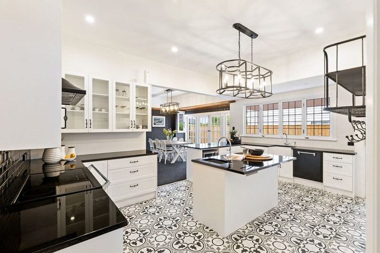 Photo of property in 83 North Street, Palmerston North, 4410
