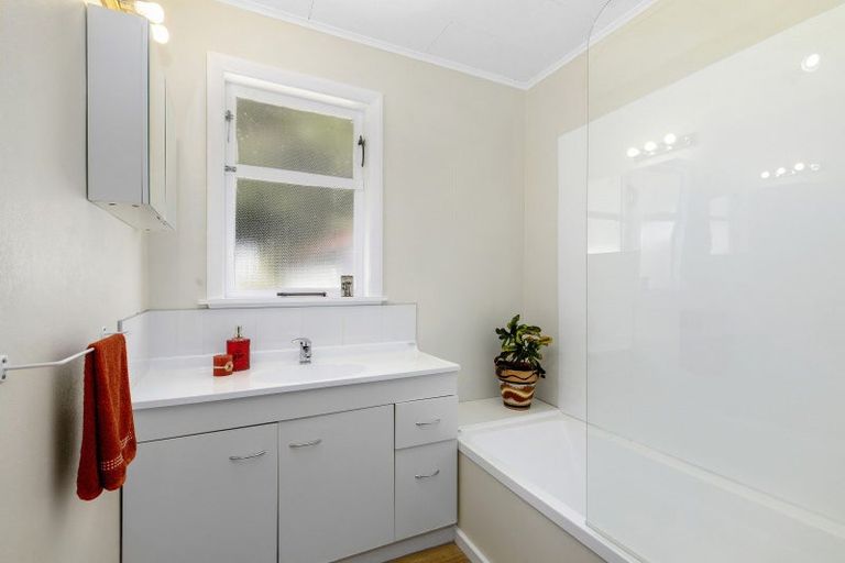 Photo of property in 710 Main Road North, Te Marua, Upper Hutt, 5018