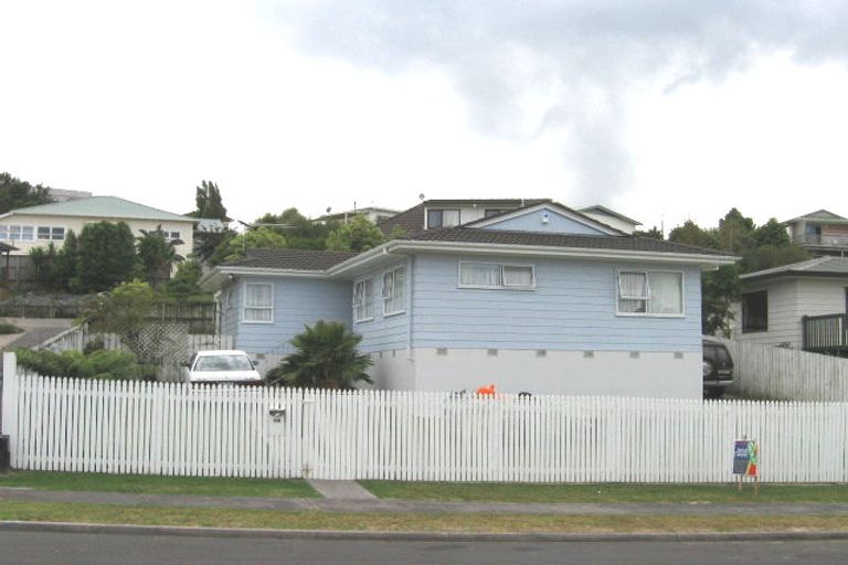 Photo of property in 88 West Harbour Drive, West Harbour, Auckland, 0618