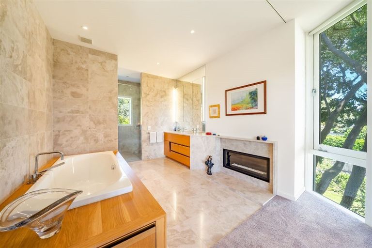 Photo of property in 432 Muritai Road, Eastbourne, Lower Hutt, 5013