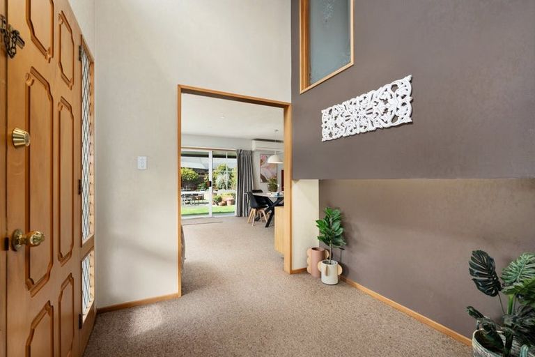 Photo of property in 32 Townshend Crescent, Halswell, Christchurch, 8025
