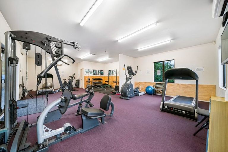 Photo of property in 3/206 Manuka Road, Bayview, Auckland, 0629