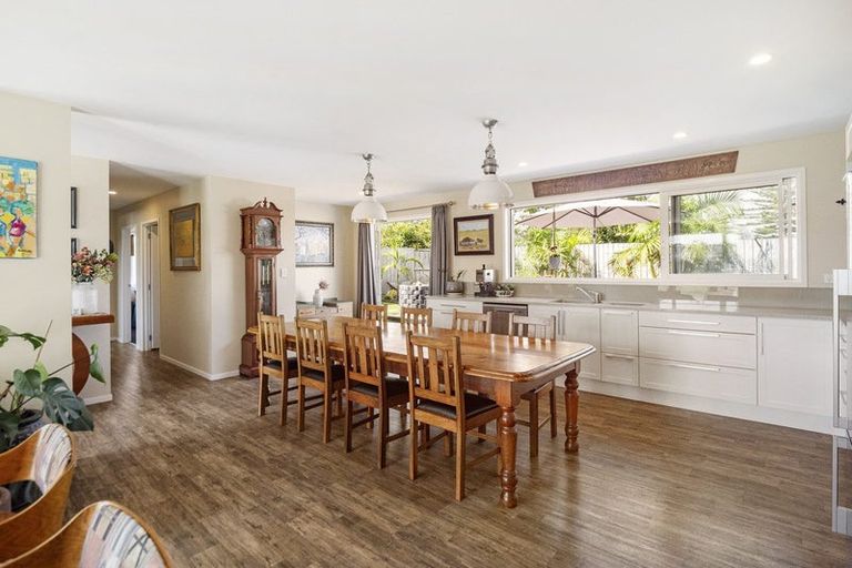 Photo of property in 30 Charlotte Drive, Omokoroa, 3114