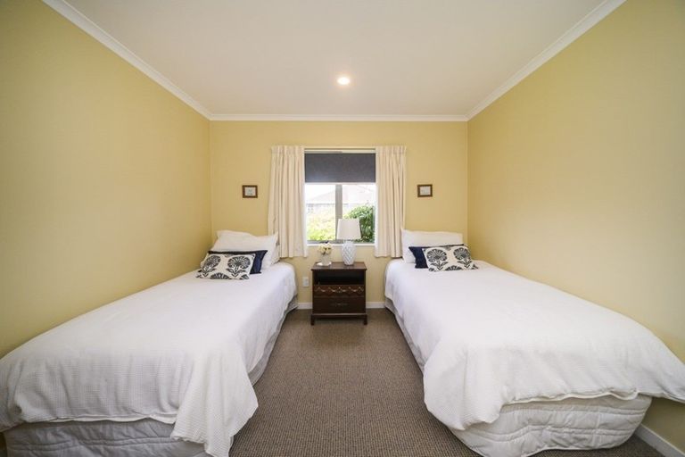 Photo of property in 46 Pahiatua Street, Hokowhitu, Palmerston North, 4410
