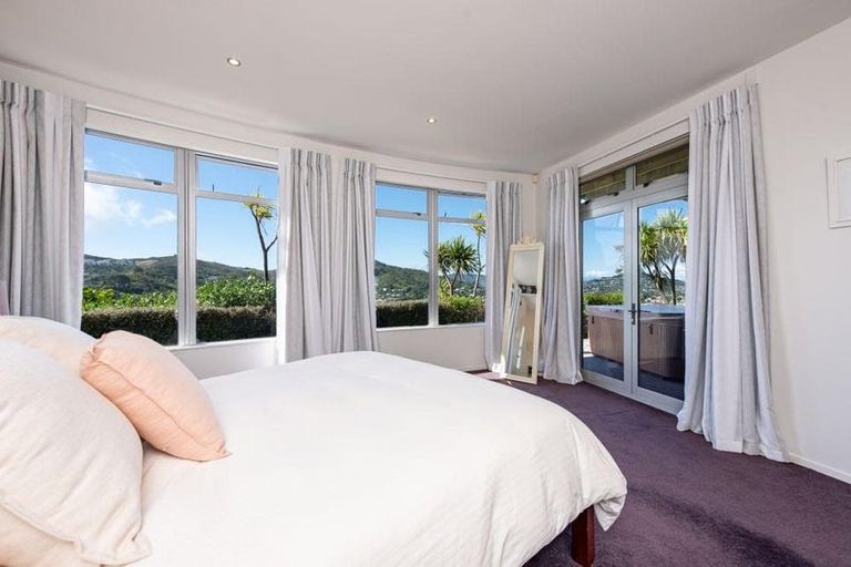 Photo of property in 9 Caughley Grove, Karori, Wellington, 6012