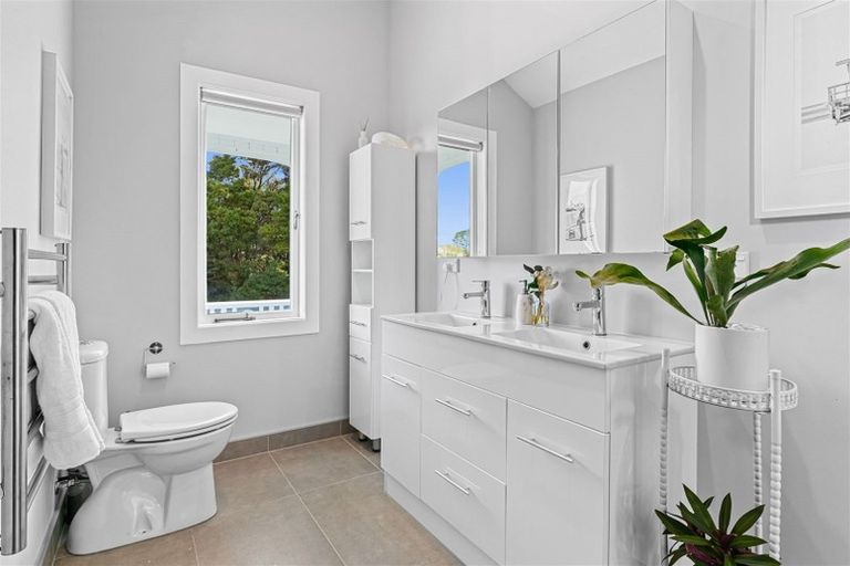 Photo of property in Wainikau, 31 Olive Grove, Mangawhai, 0573