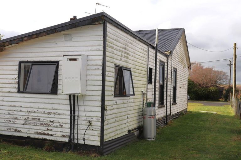 Photo of property in 39 Eton Street, Otautau, 9610