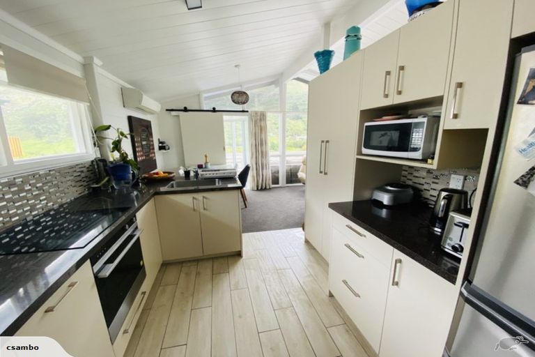 Photo of property in 32 Evans Pass Road, Sumner, Christchurch, 8081