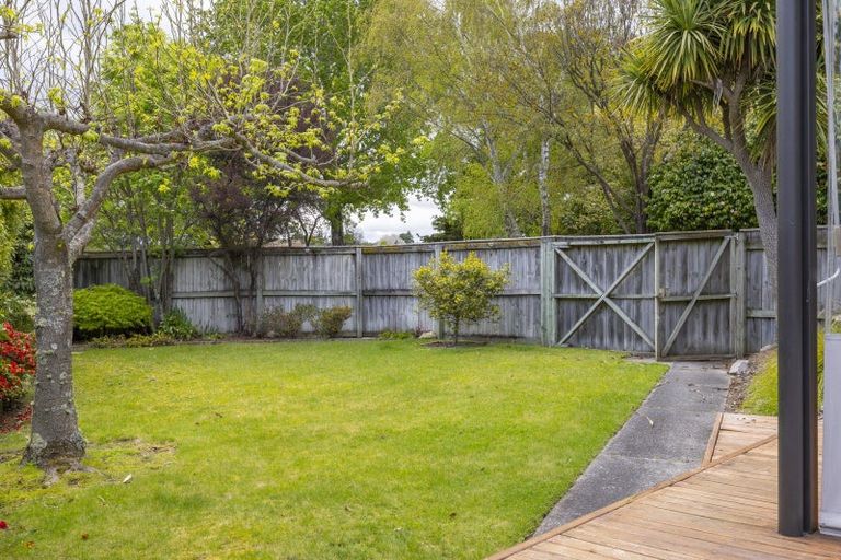Photo of property in 23 Kereru Street, Two Mile Bay, Taupo, 3330