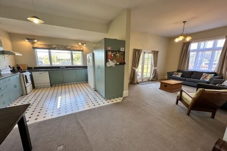 Photo of property in 18a Leeston And Lake Road, Leeston, 7632