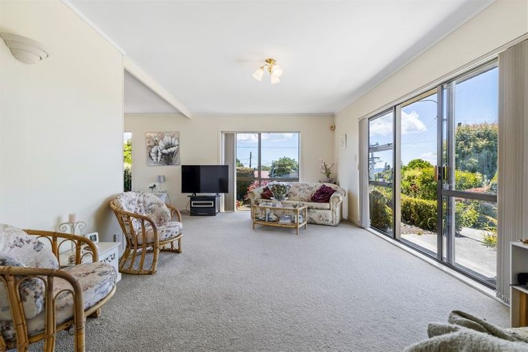 Photo of property in 1/101 Colwill Road, Massey, Auckland, 0614