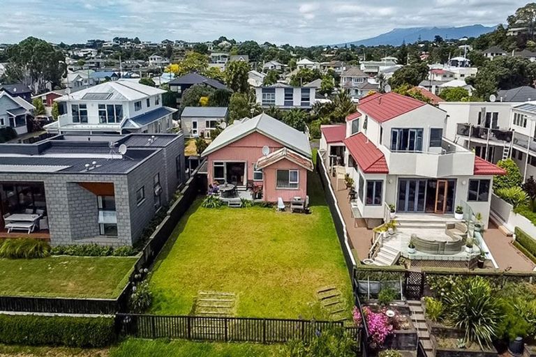Photo of property in 44b Whiteley Street, Moturoa, New Plymouth, 4310